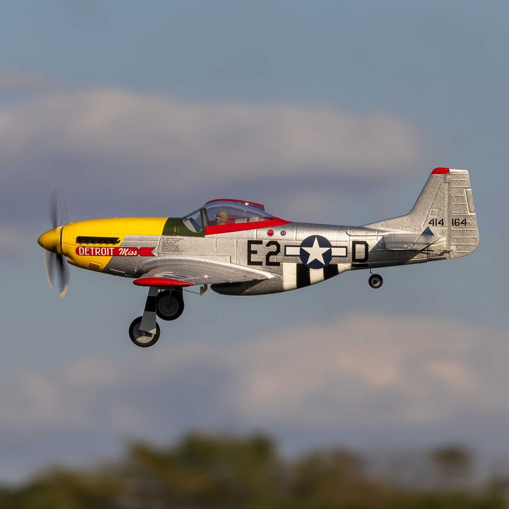 E-flite UMX P-51D “Detroit Miss”  BNF Basic con AS3X &amp; SAFE Select