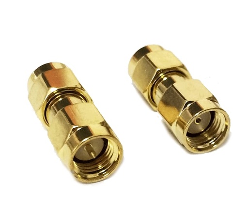 Adaptador SMA macho a RP-SMA macho